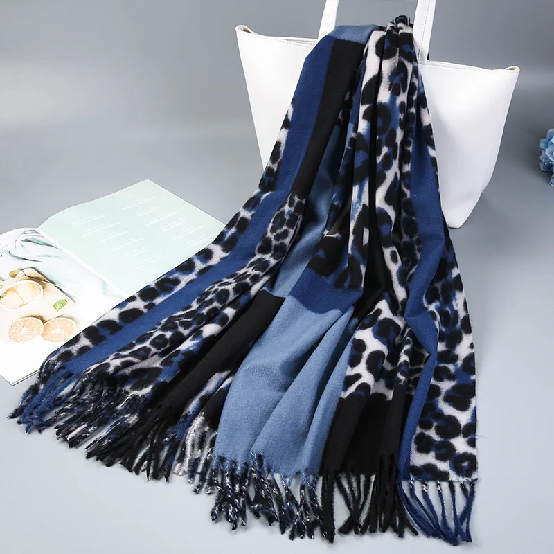 

New style of women's scarf with leopard pattern imitating cashmere in Europe in 2019,ThickeningThermal Shawl Female StudentScarf