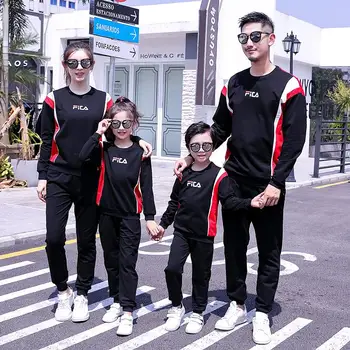 

Family Tracksuit Mother Daughter Matching Suits Parent-child Clothing Set Kids Dad Mom Tshirt Pants Sports Wear Family Outfits