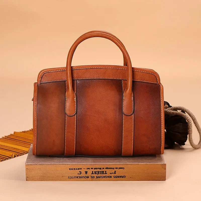 Сумка тоут женская из натуральной кожи саквояж на плечо с ручной росписью