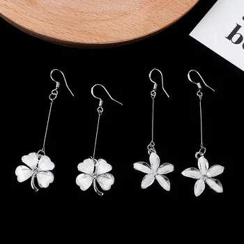 

Elegant Immortal White Flower Petal Flower Earrings Versitile Fashion