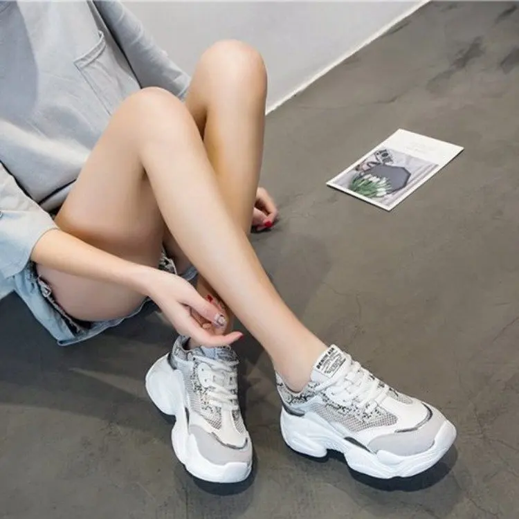 

Dad Shoes Women's Punched Sheet Shoes Summer 2019 New Style Mesh Versatile Thick Bottomed Small White Shoes Lightweight Athletic