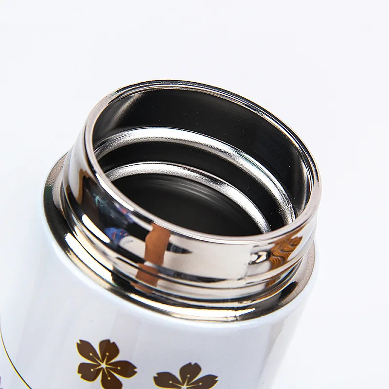 12349867669_808755414