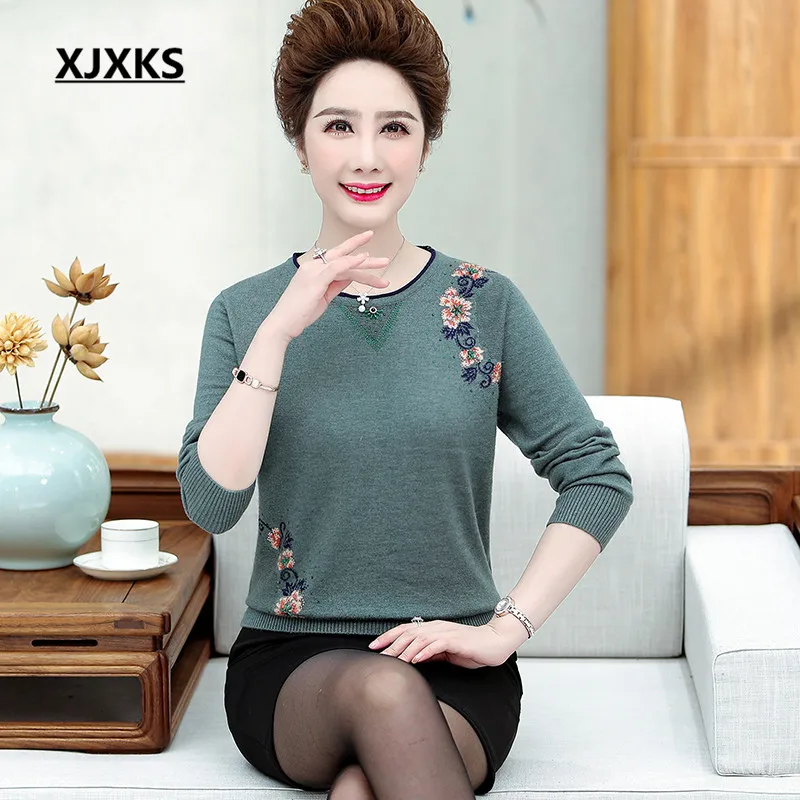 XJXKS autumn winter new plus size women sweater exquisite beaded comfortable cashmere knitted sweater women pullover - Цвет: Зеленый