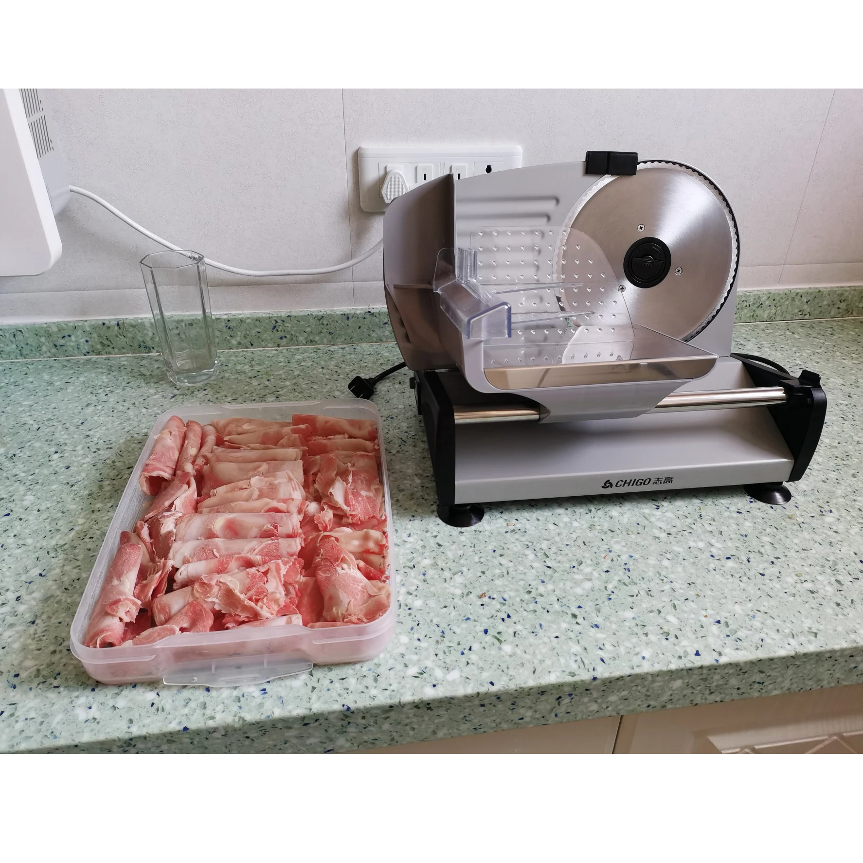 

Household Vegetable and Fruit Slicer Manual Toast Bread Slicer Electric Small Meat Slicer Meat Planer