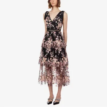 

Fashion 2019 New Arrive V Neck Black Flower Dress Backless Embroidery Dress Elegant Midi Dress