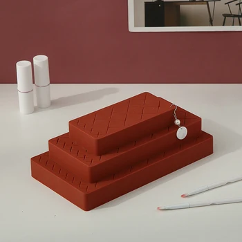 

with Slot Beauty Storage Box Silicone Lipstick Storage Box Space Storage Display for Brush Lipstick Eyebrow Pencil (Red)