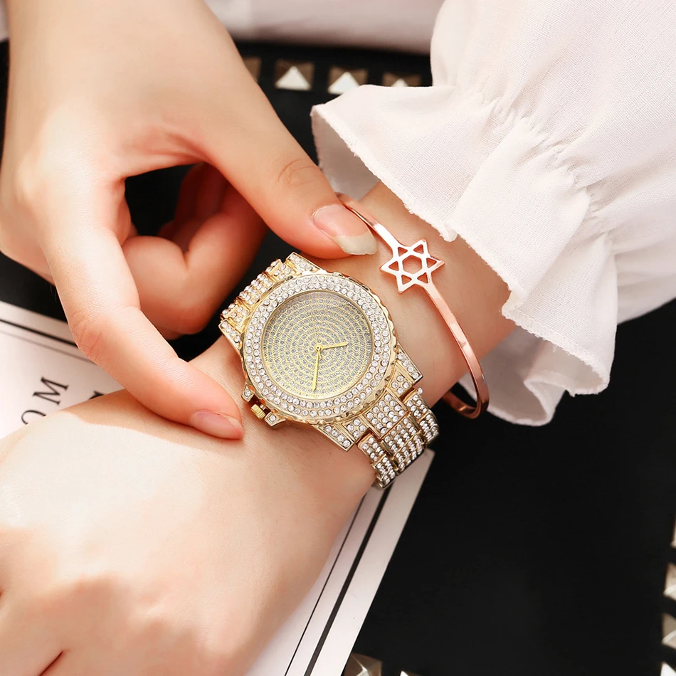 women watch  (9)