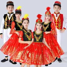Детская одежда для выступлений в русском стиле; Современные красные костюмы в стиле Синьцзян для мальчиков и девочек; вечерние платья принцессы в китайском стиле для танцев