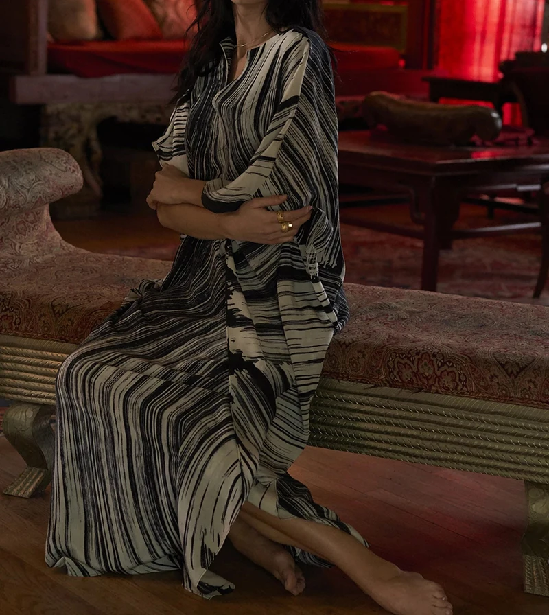 caftan-malaysia-collection-monsoon-print-long-silk-caftan-12-made-11_1400x2023.webp - 副本