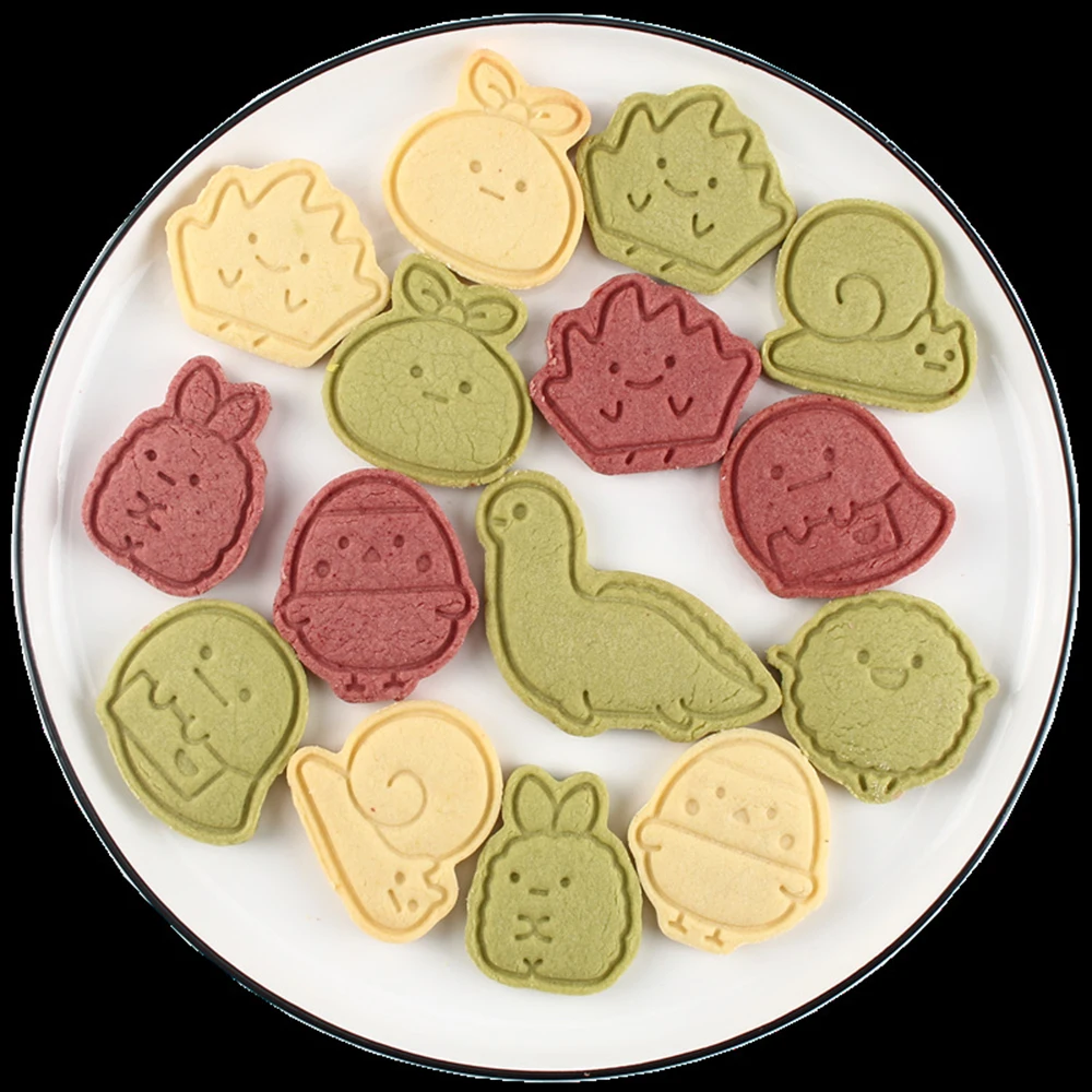 8Pcs/set Cookie Cutters Mold Cute Cartoon Sumikko Gurashi DIY Fondant Biscuit Pastry Cake Decorating Baking Tools
