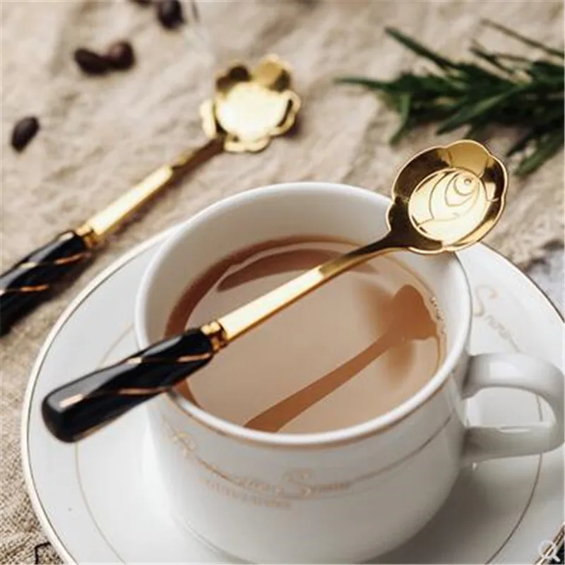 

1pcs Ceramic Flowers Shape Spoon Coffee Milk Dessert Spoons Fashion Cute Long Handle For Fruit Juice Drinks