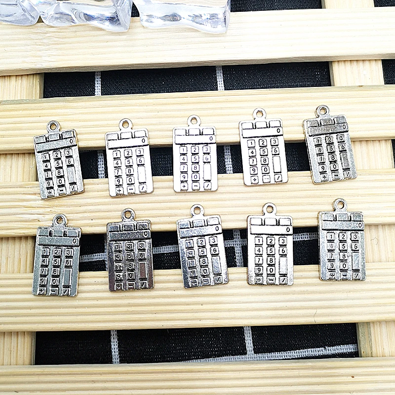 

20pcs / 1 Pack DIY Personalized Jewelry Pendant Accessories Silver Mini Calculator Model Metal Jewelry Keychain Jewelry