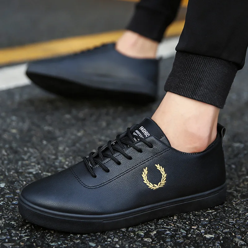 Men Shoes Spring Autumn Casual pu leather Flat Shoes Lace-up Low Top Male Sneakers tenis masculino adulto shoes - Цвет: black gold