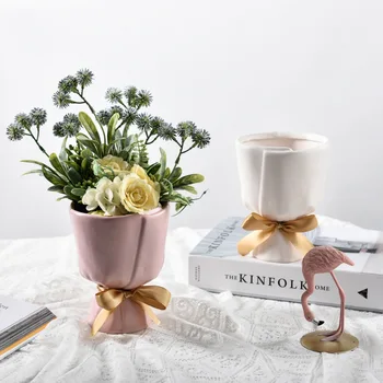 

Nordic Creative Bouquet Shape Ceramics Vase Simulation Flower Arrangement Modern Living Room Decor Ornament Decora Accessories