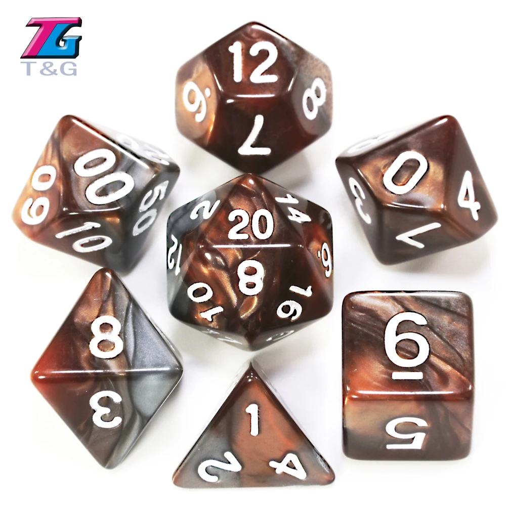 Новый высококачественный набор 2 х цветных игральных костей с эффектом