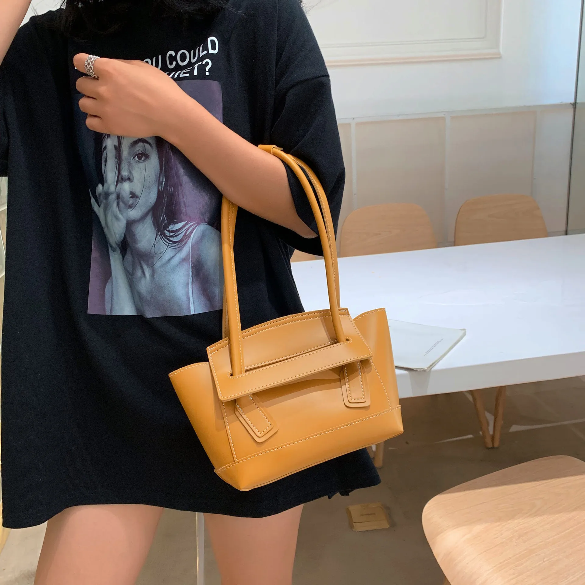 

Online Celebrity A Xi Brother Celebrity Style Bag Women's 2019 Summer New Style Shoulder Bag/ Hand Bag Catfish Wings Style Bag F