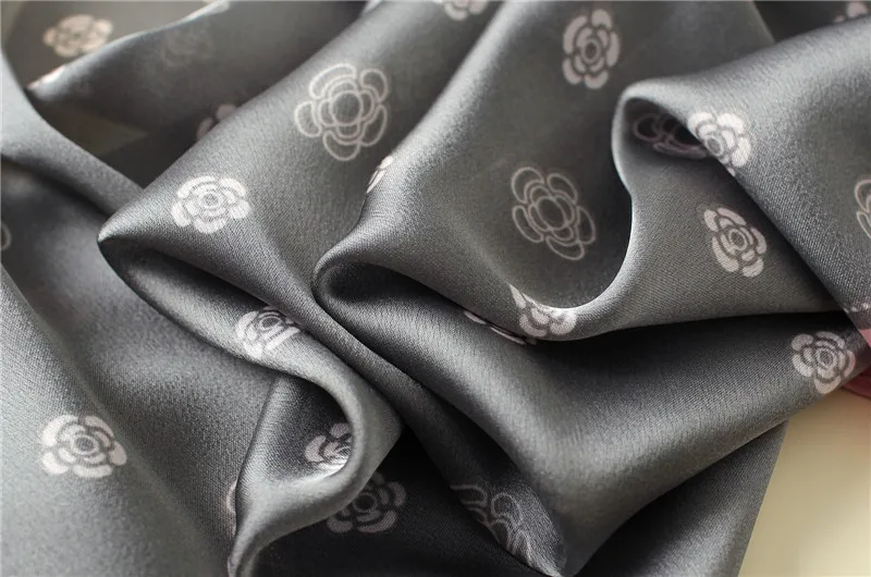 4966979333_2070773686