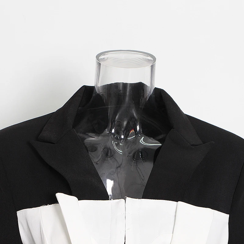 Рисунок 4 - Пиджак ECRURANI в стиле пэчворк для женщин