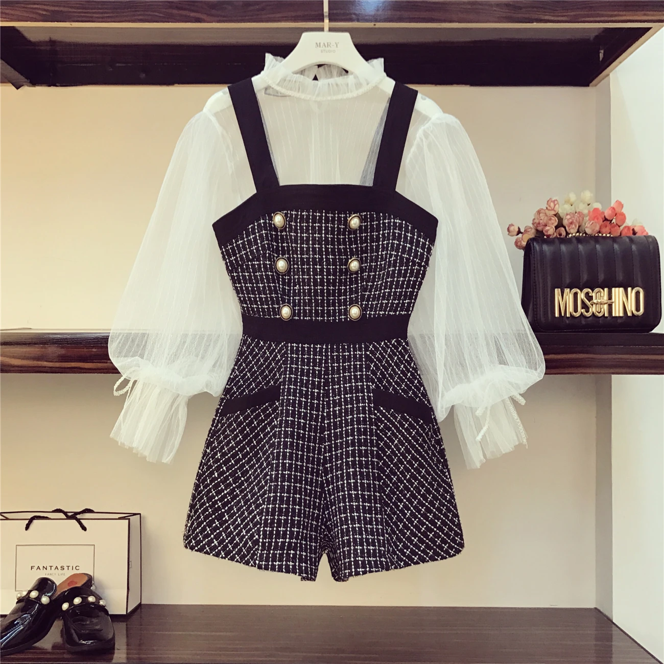 

2019 New Autumn New Women's Mesh Lace Shirt + High Waist Wide-legged Tweed Strap Pants Two-piece Lady Girls Sweet Shorts Set