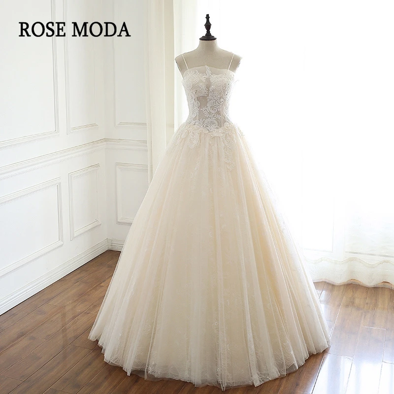 

Rose Moda Off Shoulder Gliterring Princess Wedding Dress 2020 with Train Lace Ball Gown
