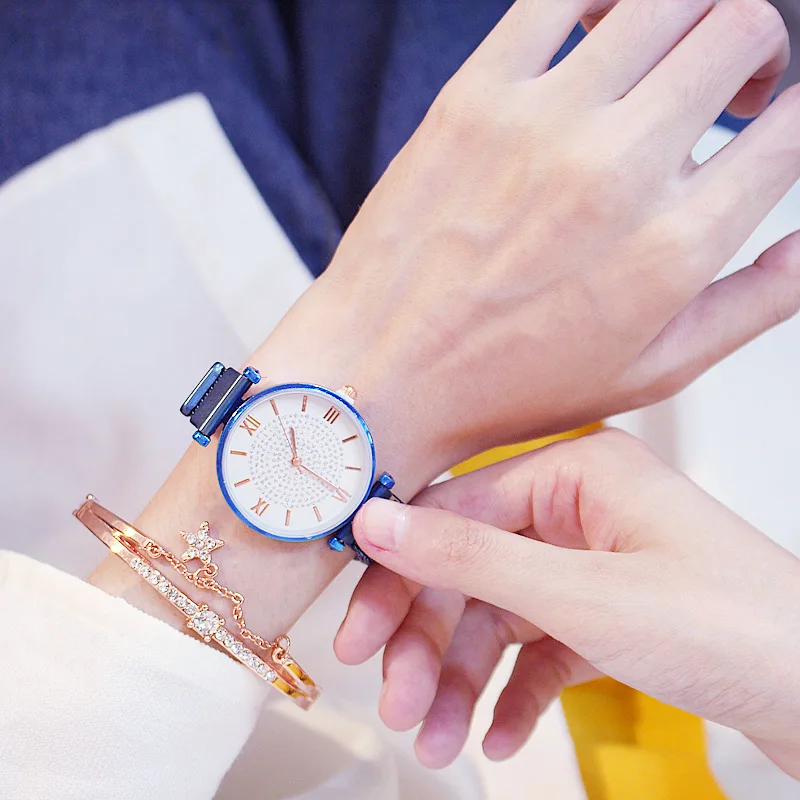 women watch  (8)