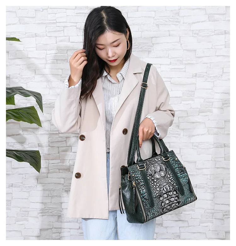 12474231240_377619387