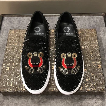 

Starbags PP high end casual men's shoes Italian skull logo rivet with colored diamond lining sheepskin 2020 Fashion rivet shoes