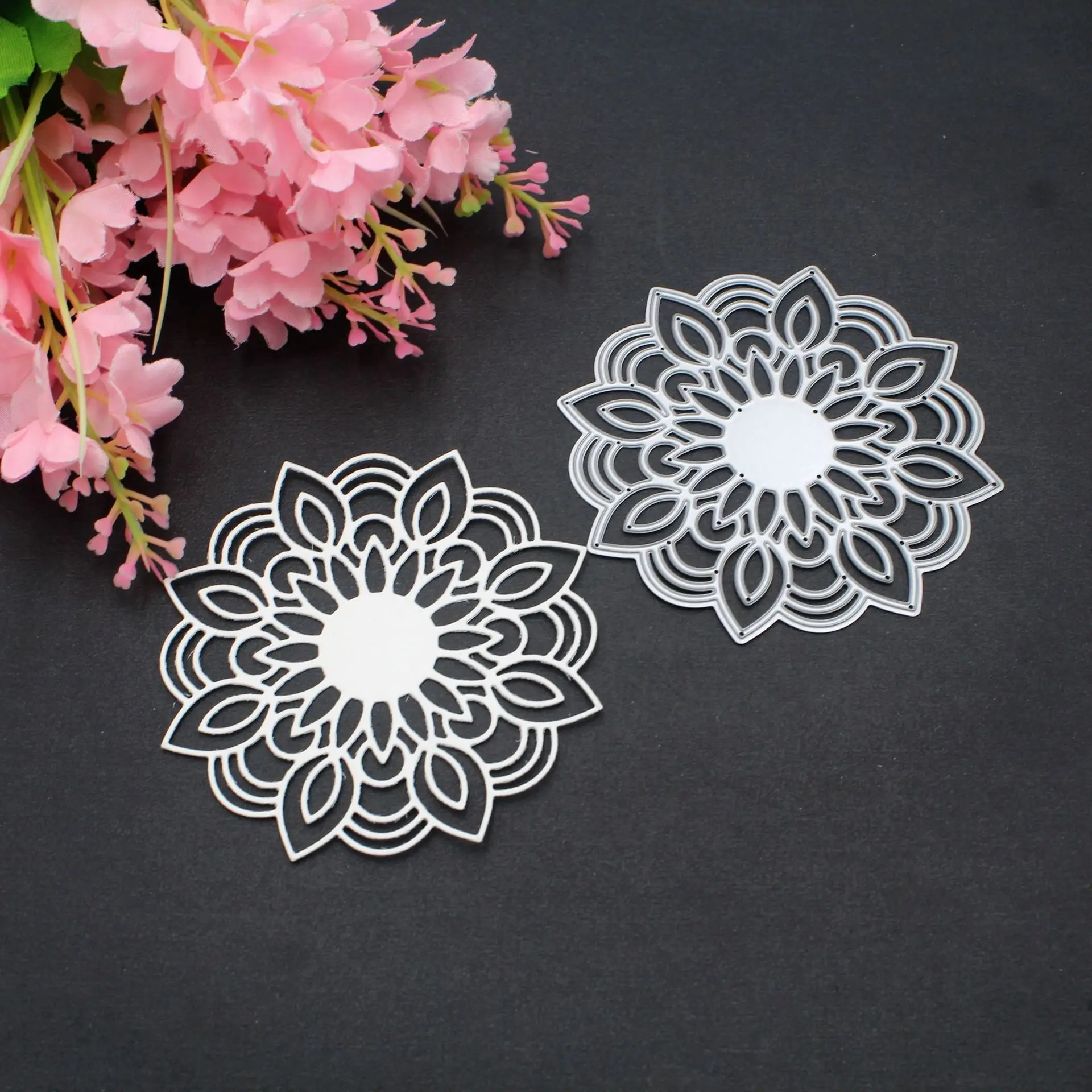 

Metal Embossed Cutting Knife Mold DIY Carbon Steel Knife Mold Hollow out Lace Cutting Knife Mold Die Embossing Machine