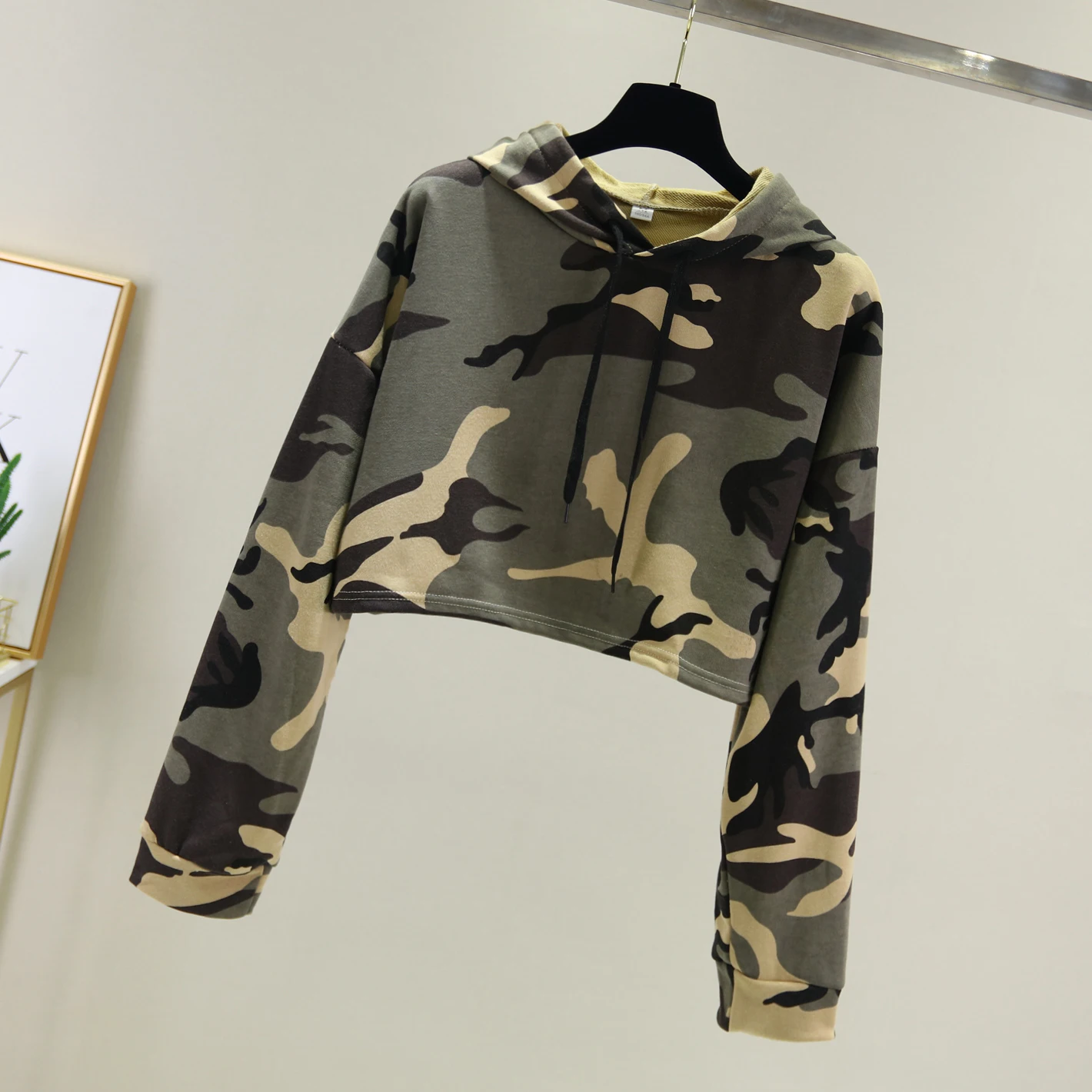 crop top camo hoodie