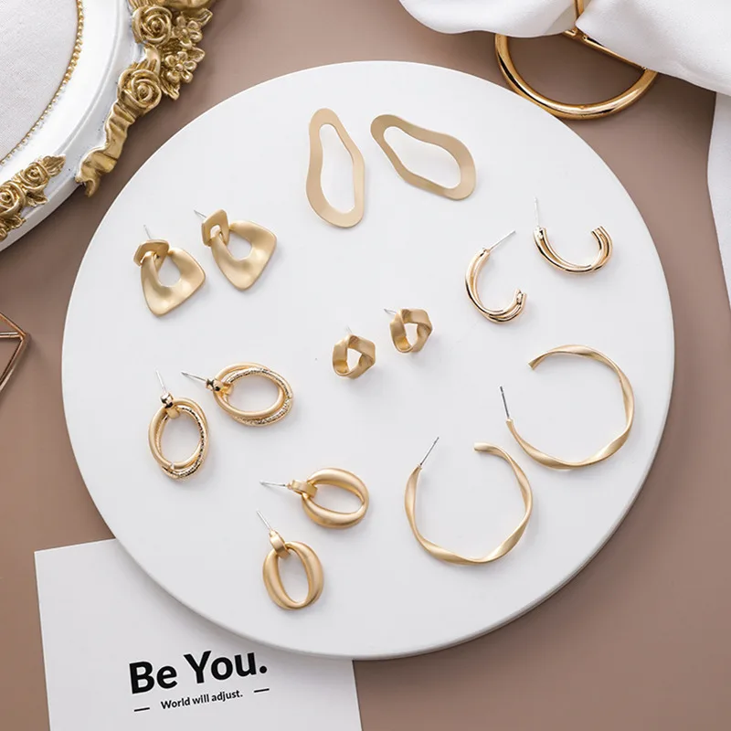 

2019New Vintage Irregular Circle Matte Metal Gold Color Stud Earrings For Women Fashion Geometric Holiday Jewelry Gifts