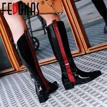 FEDONAS/теплые высокие сапоги; обувь для ночного клуба; женская обувь; коллекция года; сезон осень-зима; женские сапоги до колена из лакированной коровьей кожи на молнии на высоком каблуке