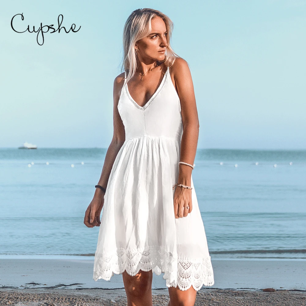 CUPSHE/белое платье с v-образным вырезом и отделкой гребешок женское сексуальное платье без рукавов на бретельках Летний Пляжный Сарафан Vestidos