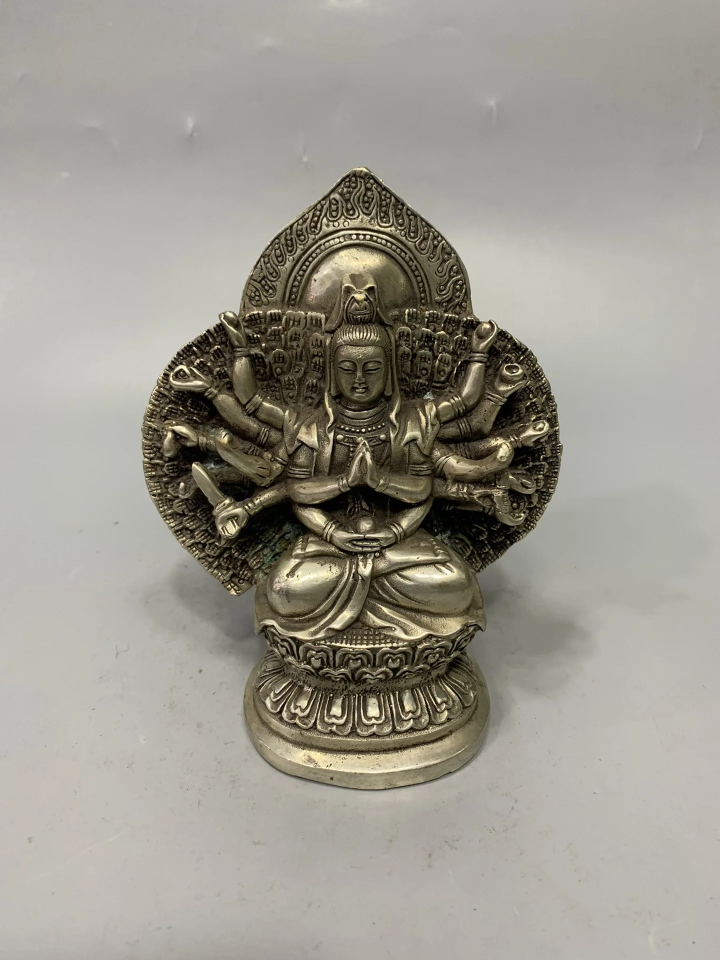 

Изысканная Ретро белая медь тысяча рук Гуаньинь Будда украшение для дома