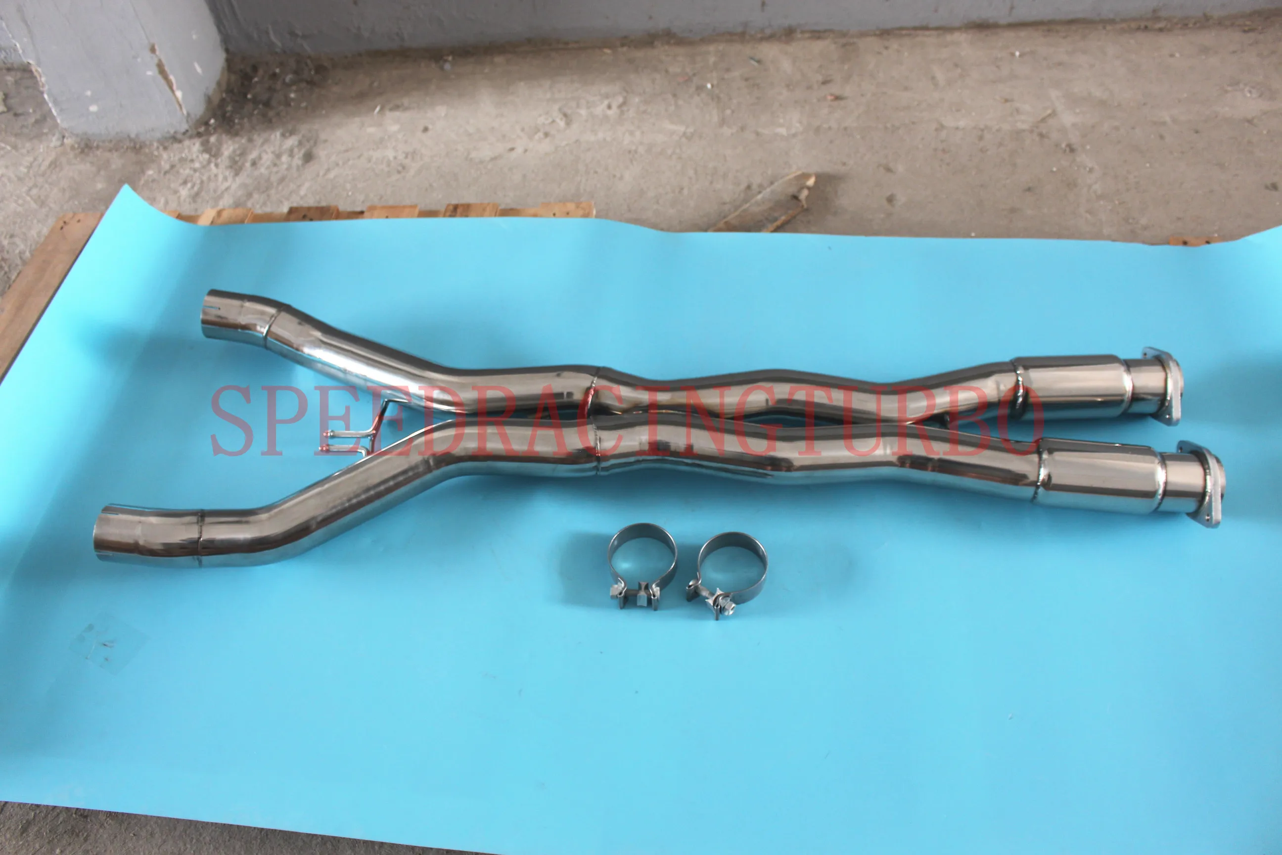

Exhaust Pipe For Chevrolet Corvette C7 6.2L V8 14-18 Performance Cross X-Pipe X-Pipe Exhaust Header Stainless Steel