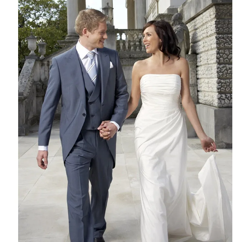 

Custom Made Men's Slim Fit Wedding Suits Groom Tuxedos Groomsmen Formal Suit Three-Piece Ne Man Suits( Jacket+Pants+Vest ) RT339