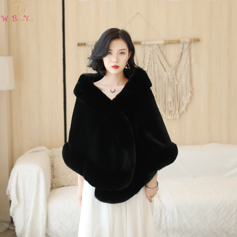 Faux Fur Wedding Capes 2022 