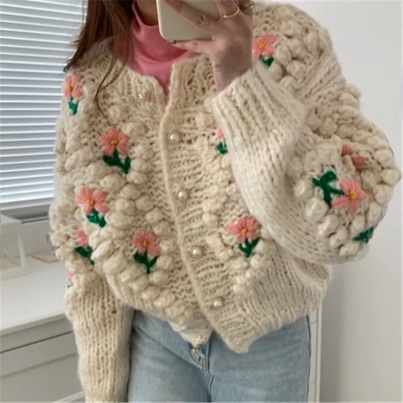 

Winter Women Knitted Sweater Flowers Embroidery Geometric Pattern Cardigan Pearl Button Vintage Outwear Elegant Loose Clothing