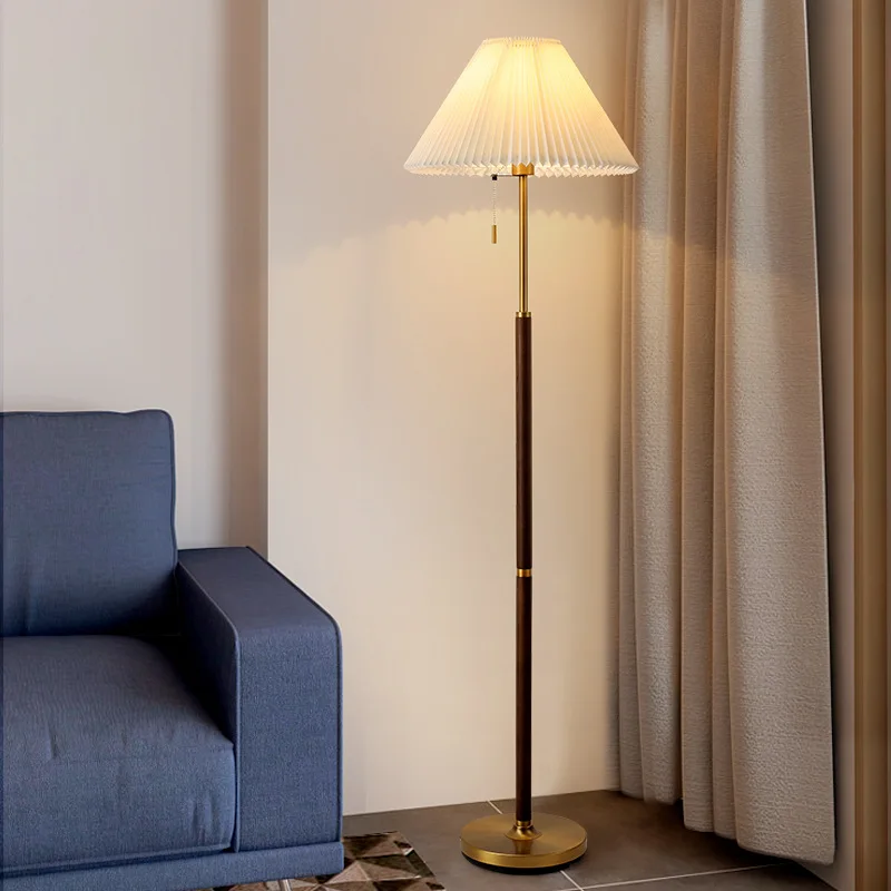 

Retro Floor Lamp Ins Popular Solid Wood Fabric Shade Bedroom Bedside Nordic Brown Wood Light Luxury American Floor lamp