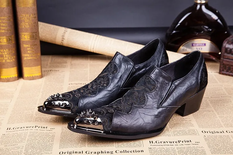 

Christia Bella Metal Rivet Pointed Toe Male Plus Size Shoes Fashion Party Dress Men Genuine Leather Embroidery Heighten Shoes