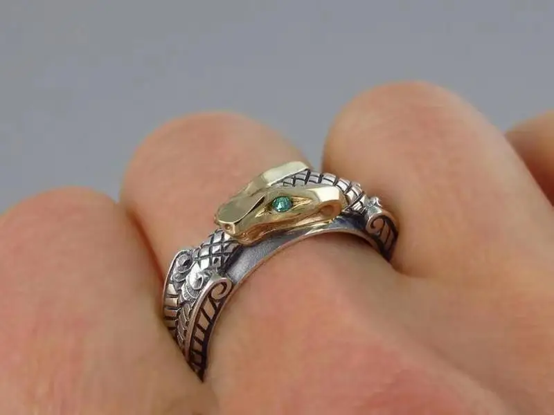 Snake Shaped Metal Gift Ring - Image 2