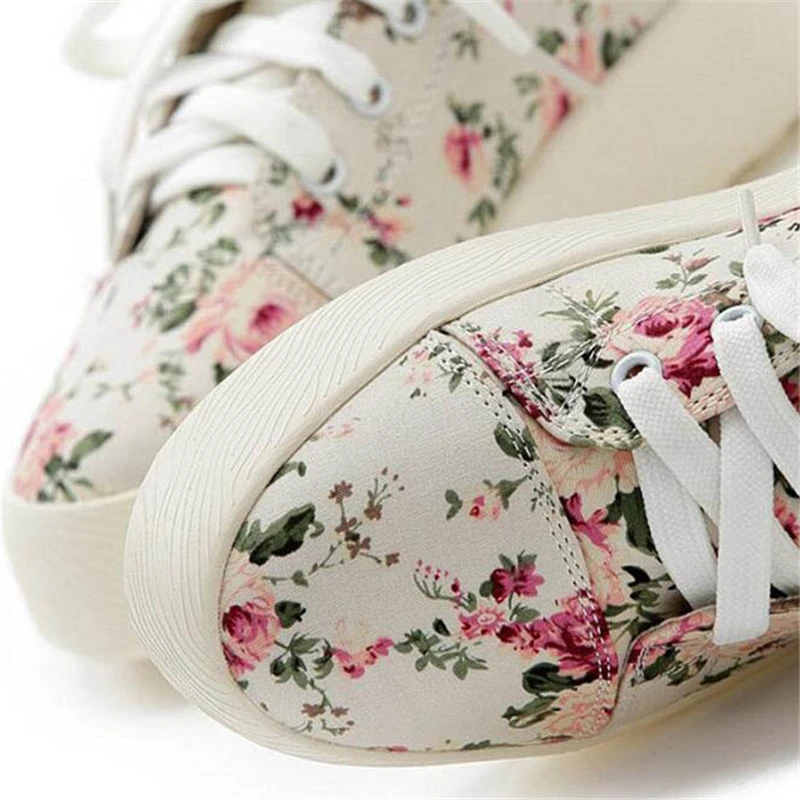 Женская обувь на платформе с милыми цветами сезон весна осень Повседневная