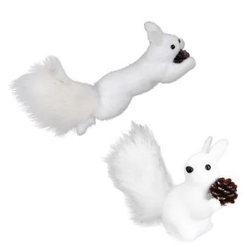 

2pcs Christmas Themed Adornment Squirrel Model Decoration Desktop Adornment