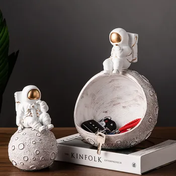 

Nordic Astronaut Ornaments Creative Storage Crafts Tabletop Porch Handicraft Resin Figurines Miniatures Home Decor Accessories
