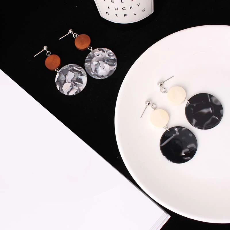 

Trendy Round Acrylic Black Drop Earrings Women Geometric Fashion Dangle Ear Rings Party Wedding Jewelry Moda Mujer 2019