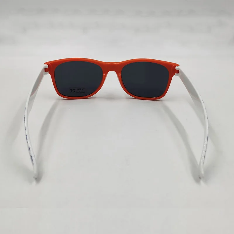 2020 Новые квадратные солнцезащитные очки с гвоздями женские Closeout оранжевые