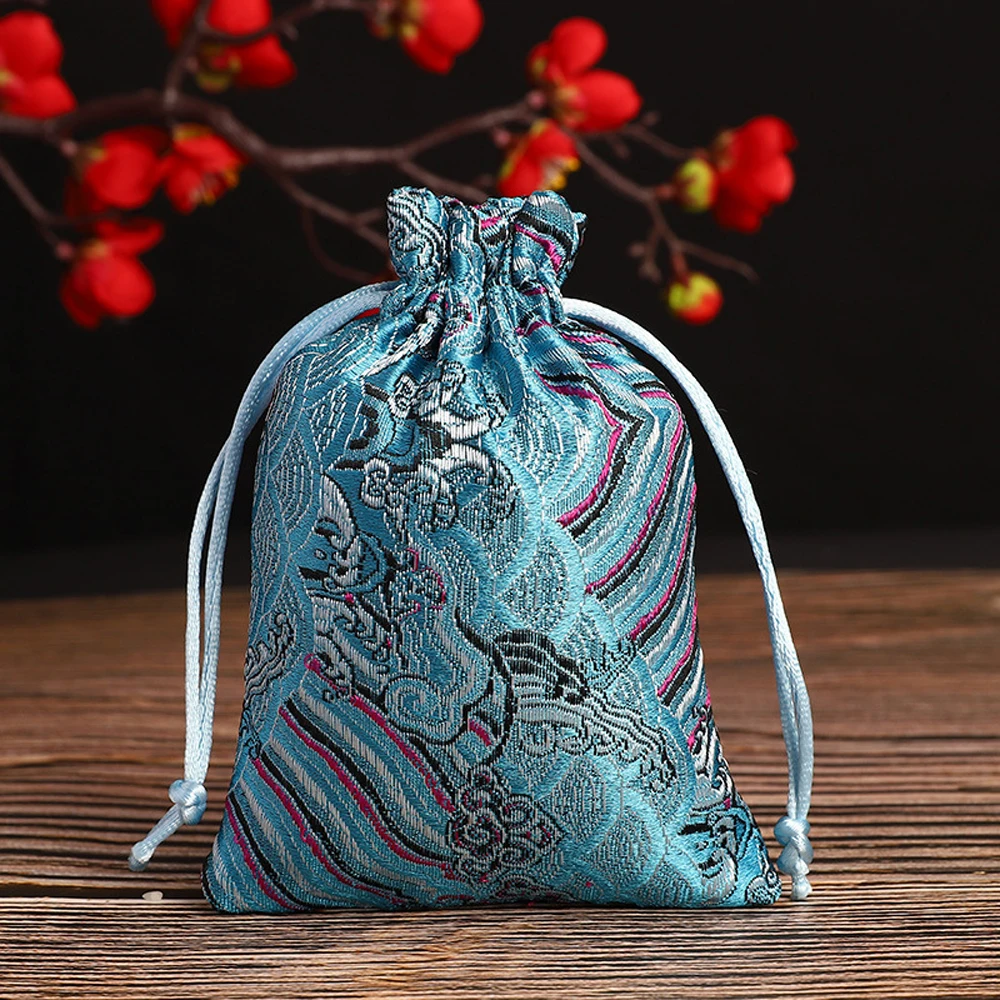 Handmade Embroidered Satin Drawstring Gift Pouch – Elegant Jewelry & Gift Packaging Bag