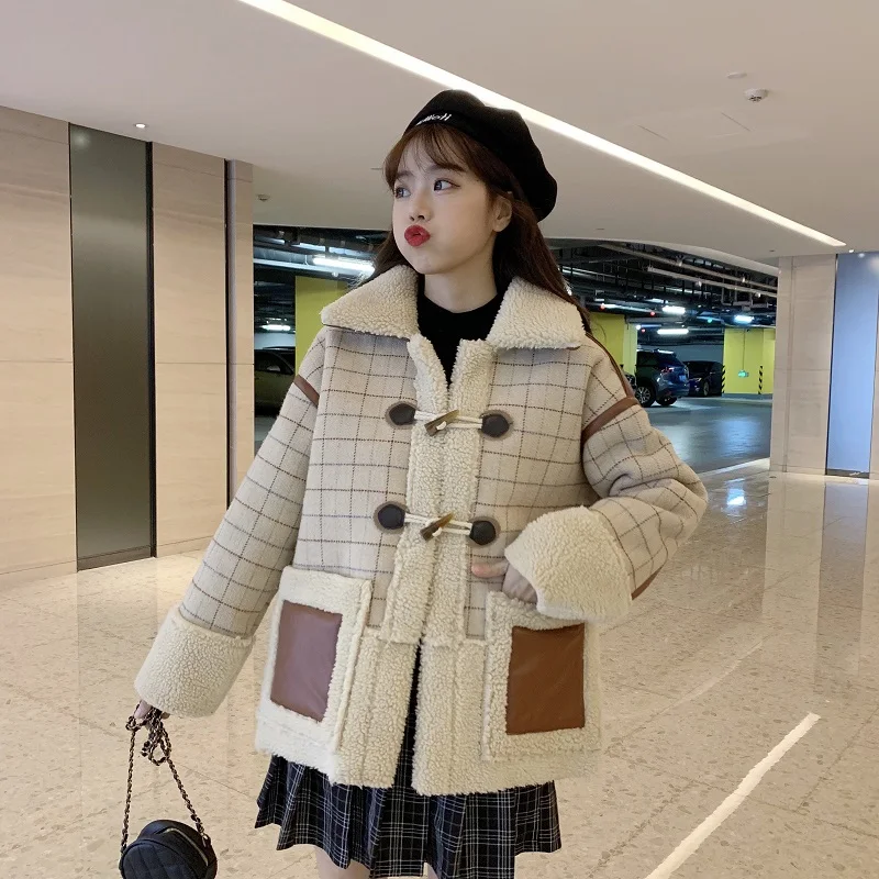 Coffee Winter Jacket Female Horn buckle Plaid splice lambswool Sweet Loose Medium and long section Thicken Long Sleeve coat Mori Girl - Цвет: Coffee
