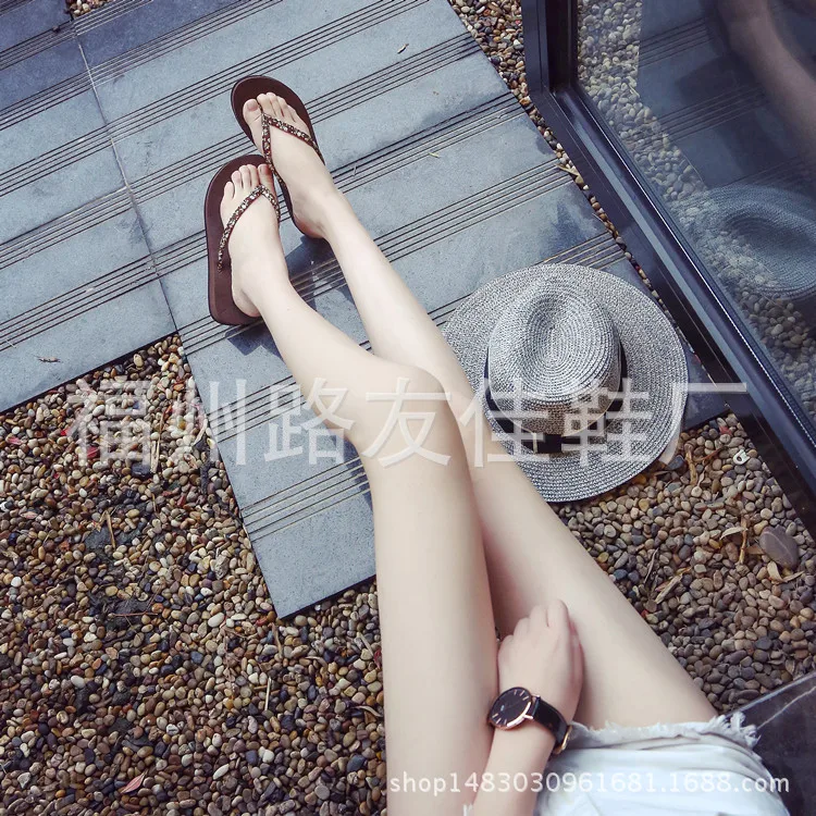 

Summer Korean-style Comfortable Anti-slip Flip-flops Women's Flip-flops Simple Beach Slippers Fashion Slanted Heel Thick Bottome