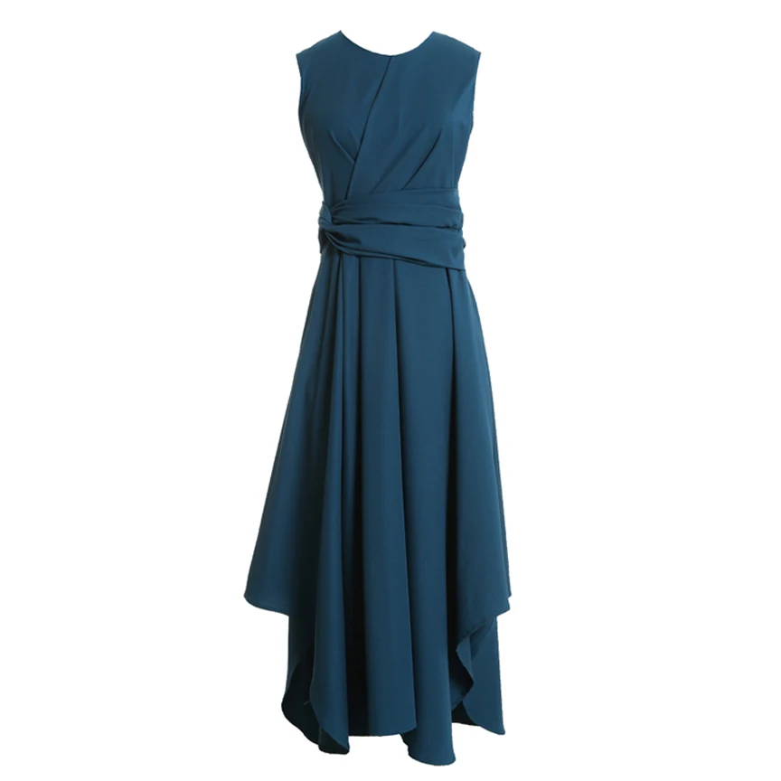 Женское асимметричное платье средней длины синее без рукавов с круглым вырезом и