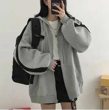 Рисунок 2 - Женская толстовка с капюшоном и длинным рукавом